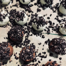 Load image into Gallery viewer, Box of 12 Mini Oreo Truffles