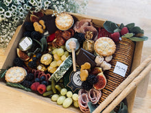 Load image into Gallery viewer, Festive Platter for 4 People
